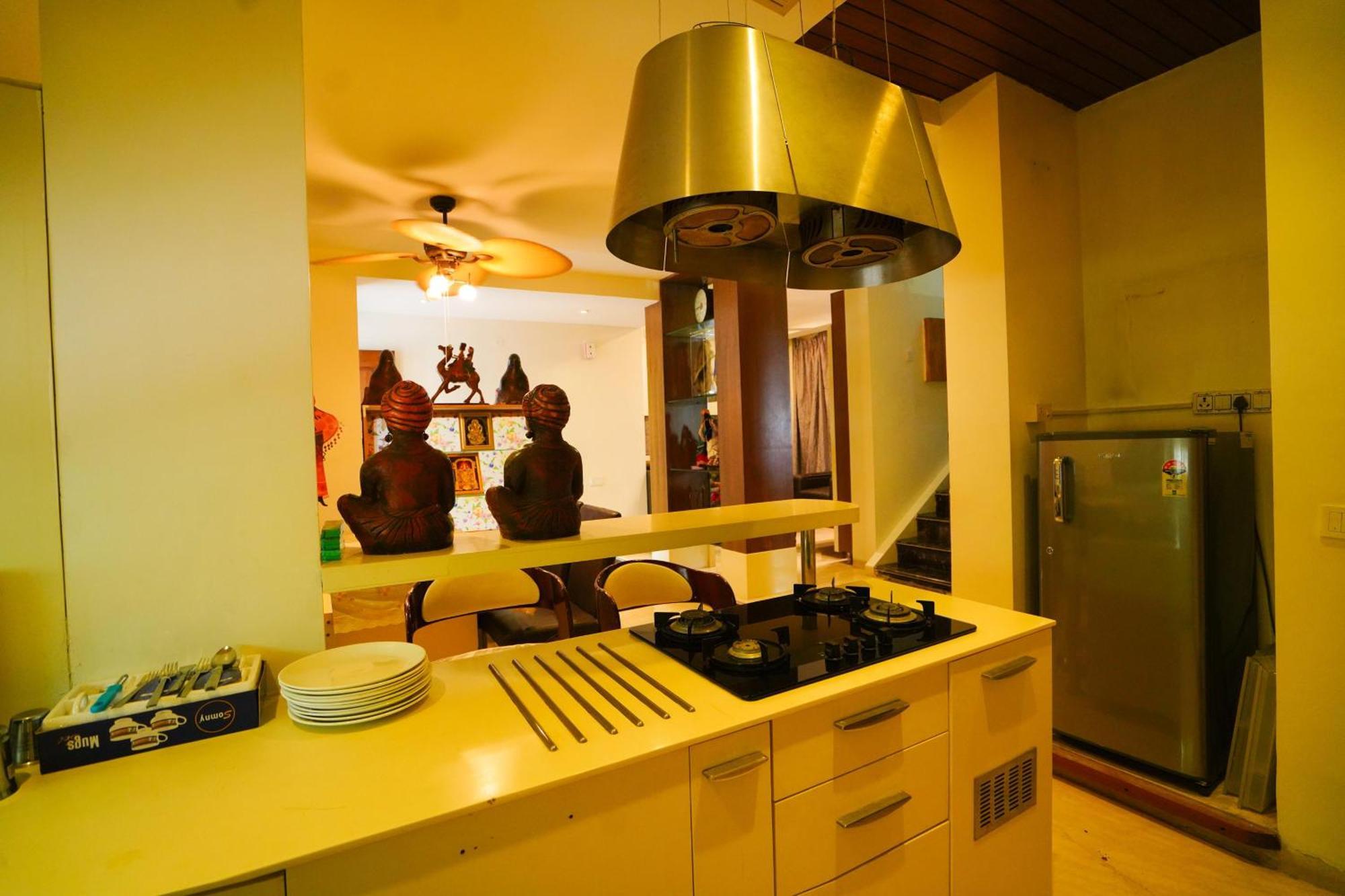 Golden Villa - Duplex House With Private Theater - Near To Alipiri And Bhudevi Ttd Ticket Counter And Kapilateertham ตีรูปาติ ภายนอก รูปภาพ