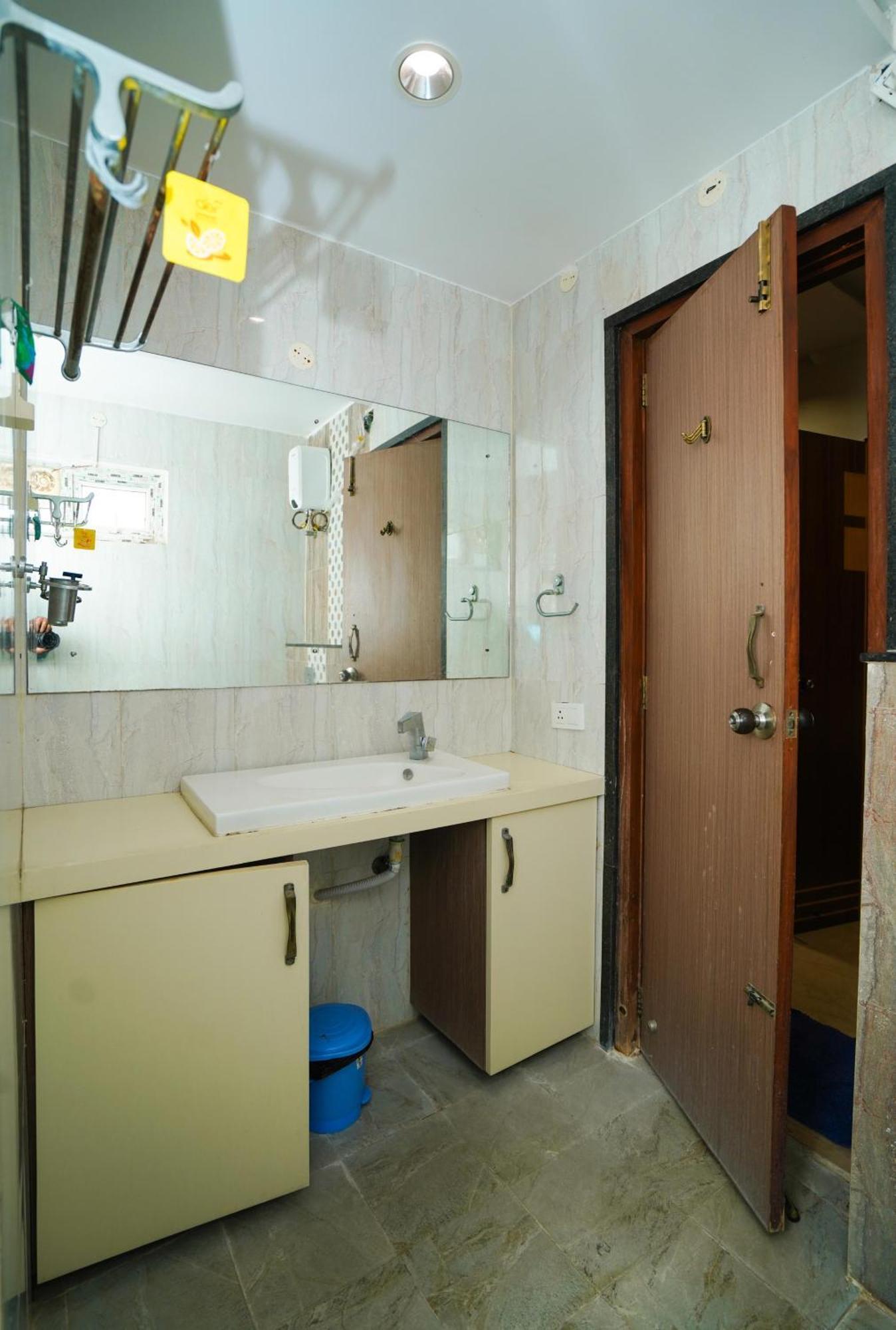 Golden Villa - Duplex House With Private Theater - Near To Alipiri And Bhudevi Ttd Ticket Counter And Kapilateertham ตีรูปาติ ภายนอก รูปภาพ