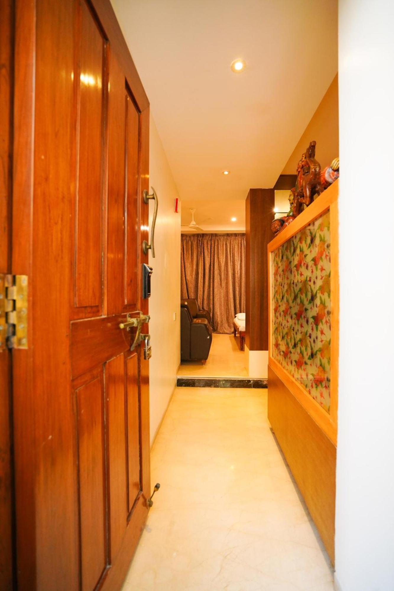 Golden Villa - Duplex House With Private Theater - Near To Alipiri And Bhudevi Ttd Ticket Counter And Kapilateertham ตีรูปาติ ภายนอก รูปภาพ