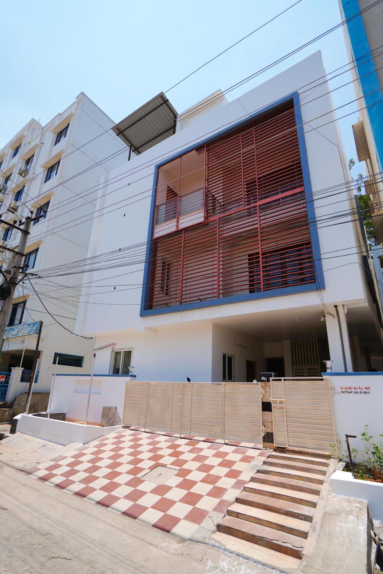Golden Villa - Duplex House With Private Theater - Near To Alipiri And Bhudevi Ttd Ticket Counter And Kapilateertham ตีรูปาติ ภายนอก รูปภาพ